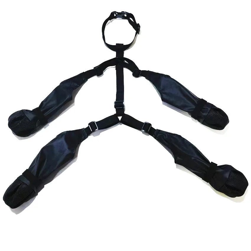 Bottes pour chien Ă bretelles qui s'attachent sur le dos du chien