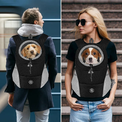 une-image-avec-un-homme-portant-un-sac-de-transport-dans-son-dos-avec-un-chien-et-une-femme-portant-devant-elle-un-sac-de-transport-avec-un-chiot-dedans